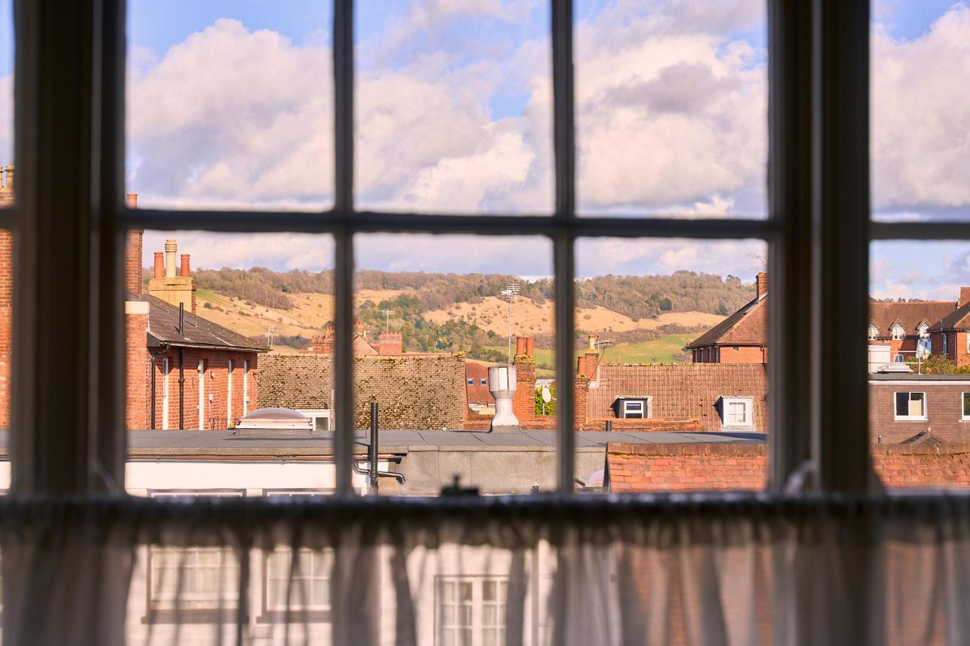 The White Horse Hotel Доркинг Екстериор снимка